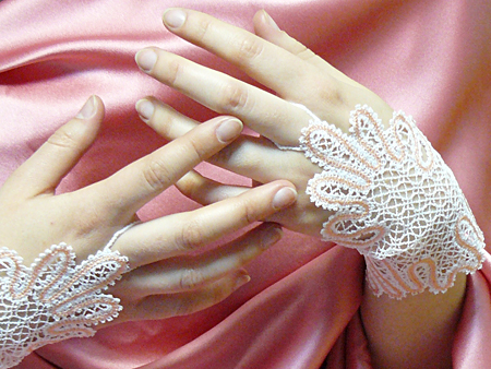 FSL Battenberg Bridal Fingerless Lace Gloves image 2