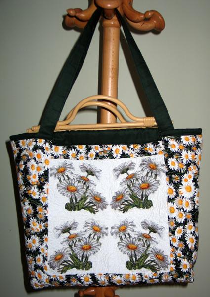Quilted Tote-Bag with Daisy Embroidery image 1