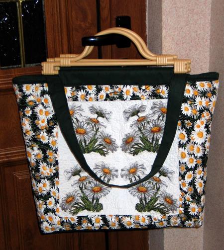 Quilted Tote-Bag with Daisy Embroidery image 11