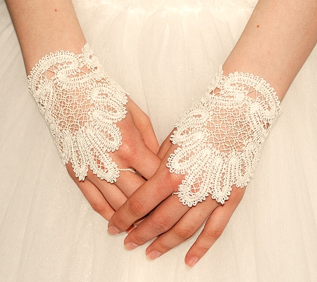 FSL Battenberg Bridal Fingerless Lace Gloves image 1