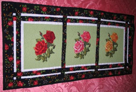 Rose Tablerunner image 13