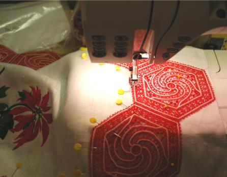 Table Linen with Battenberg Whirlpool Lace image 8